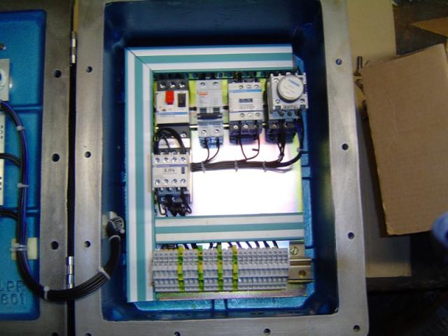 Alimentation et raccordement électrique d'une machine à Pontfaverger