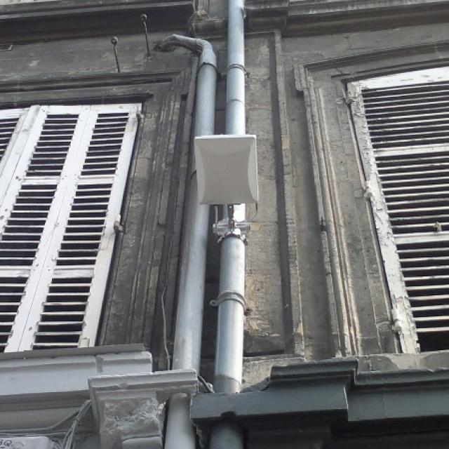 Installation de borne Wifi pour des commerces à Reims en qualité de sous traitant